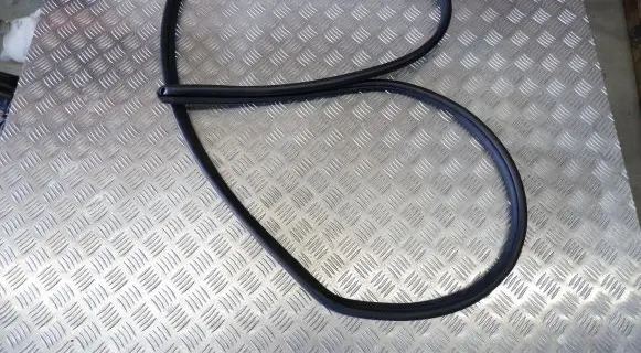 Toyota Prius+ (ZVW40) Front door rubber seal 6786247040