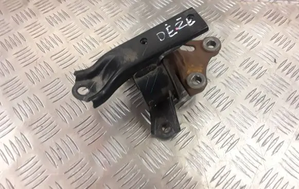 Mitsubishi Space Star Gearbox mounting bracket