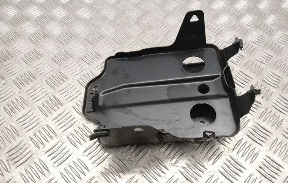 Suzuki Swift IV Battery tray