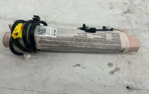Audi A4 S4 B8 8K Seat airbag 8K0880241F 01040914 003E1236