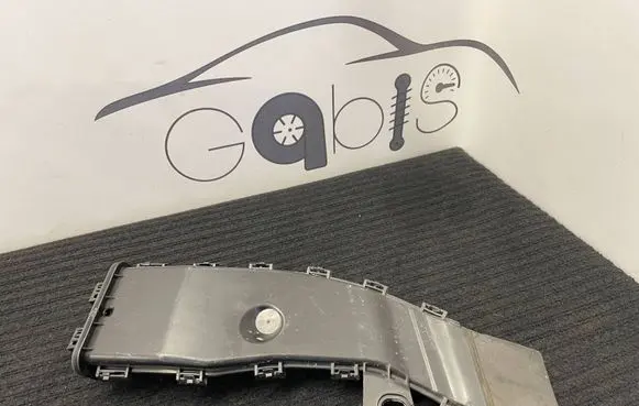 Mercedes-Benz C W205 Rain gutter A2058320184