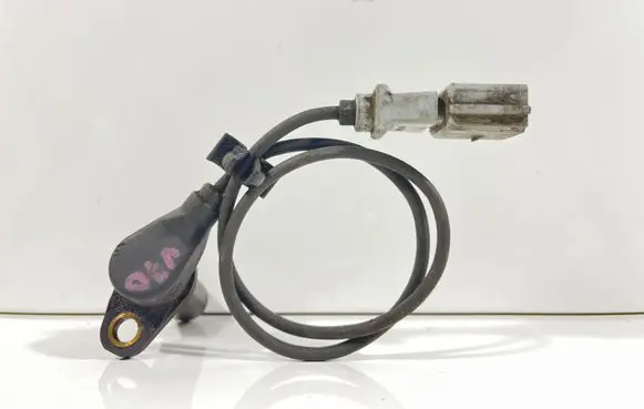Volvo V70 Crankshaft position sensor 038907319D