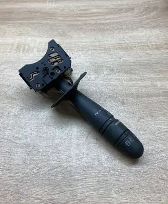 Renault Scenic I Wiper control stalk 3679424