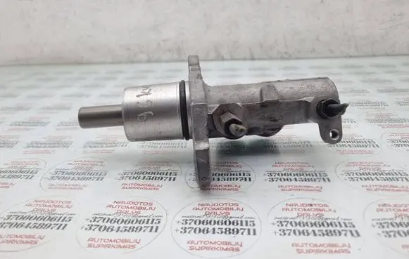 Audi A6 S6 C5 4B Master brake cylinder