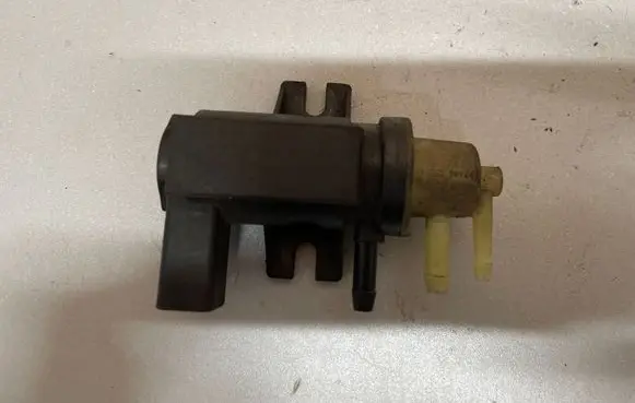 Volkswagen PASSAT B6 Turbo system vacuum part 1K0906627A