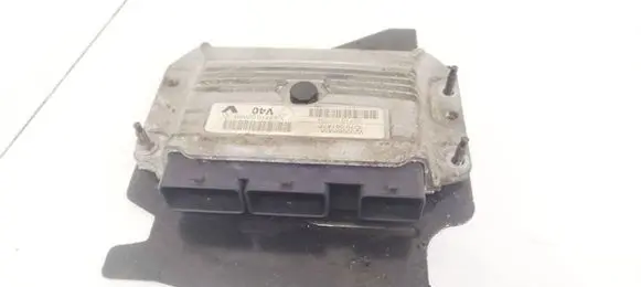 Renault Megane III Engine control unit/module 237100572R