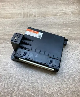 Toyota Prius (XW30) Air conditioner control unit module 8865047320 1778001632