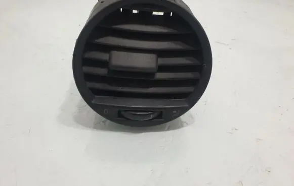 Volkswagen Caddy Dash center air vent grill 2K0819703B