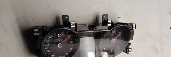 Volkswagen PASSAT B8 Speedometer (instrument cluster) 3G0920741 VDD024240 1455030918