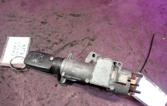 Audi A4 S4 B6 8E 8H Ignition lock 