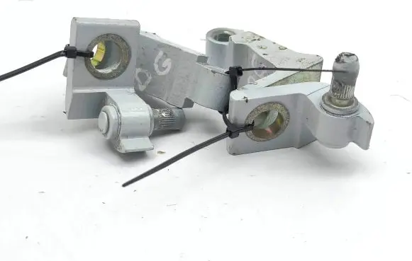 Rear door hinge set