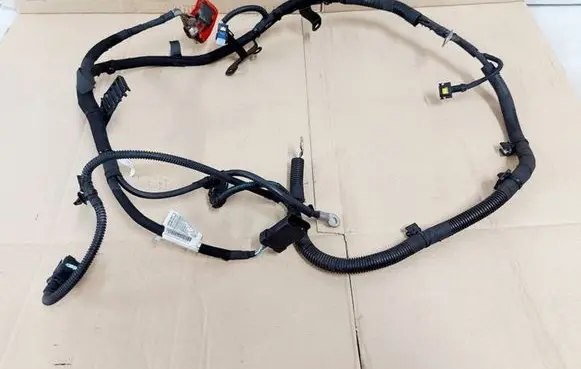 Peugeot 208 Positive cable (battery) 9804062080