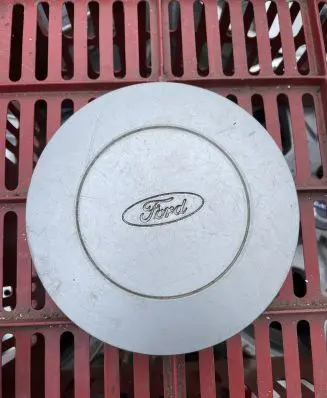 Ford Escort Original wheel cap 91AB1130AB C8C9A