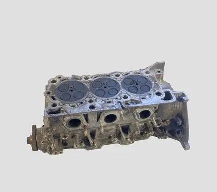 Land Rover Discovery 4 - LR4 Engine head 6C064CA PM9X2Q