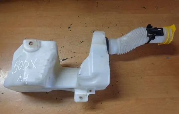 Fiat 500X Windshield washer fluid reservoir/tank