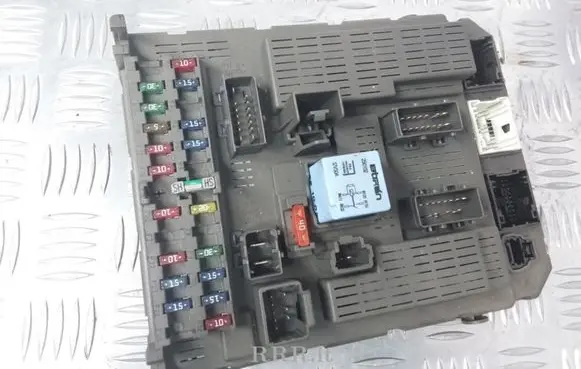 Citroen C5 Fuse box set 96493016801H 9649301680