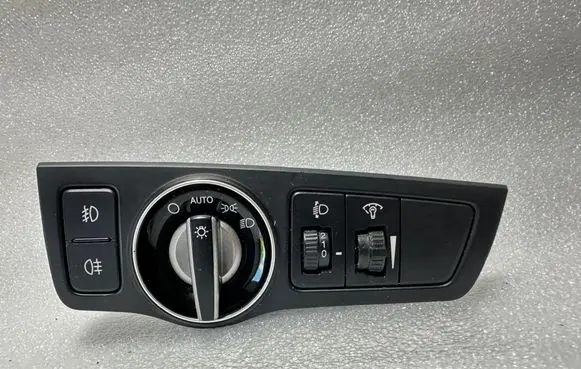 Hyundai i40 Light switch 933003Z100 39R1021000 2011815