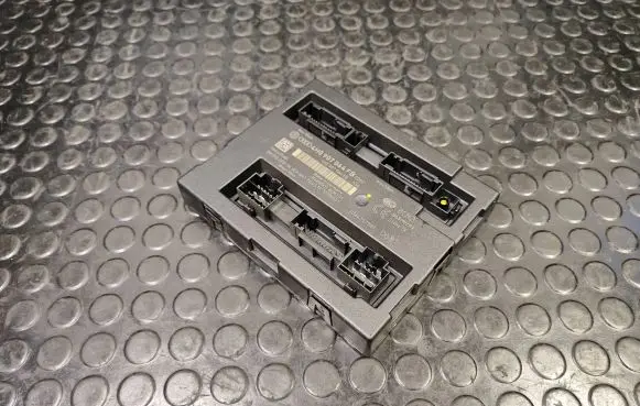 Audi A8 S8 D4 4H Comfort/convenience module 4H0907064FB