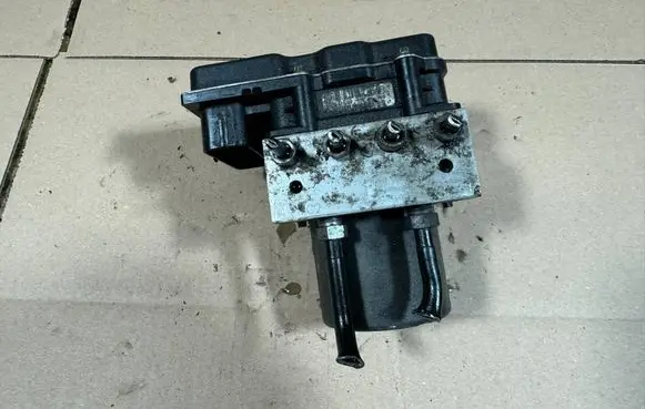Citroen C5 ABS Pump 9665730280 87AN181843059