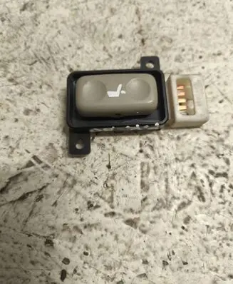 Toyota Avensis T250 Seat control switch 182850