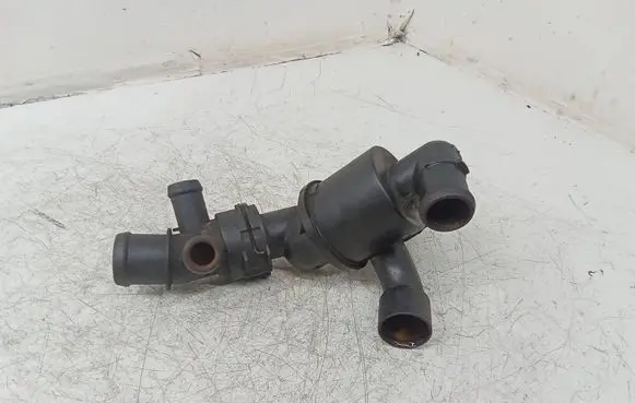 Thermostat/thermostat housing