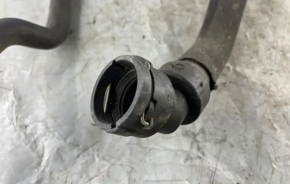 Audi A4 S4 B7 8E 8H Engine coolant pipe/hose 8E0121049 8E0121049A 8E0121049AC