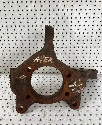 Toyota Avensis T270 Front wheel hub spindle knuckle