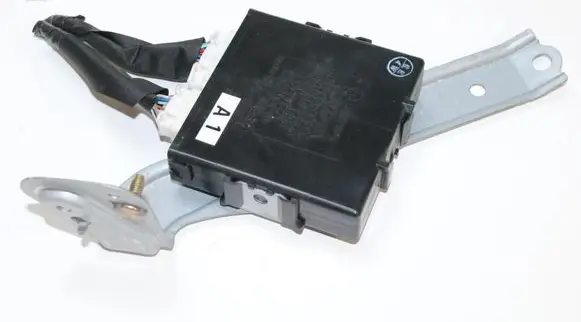 Lexus RX 330 - 350 - 400H Other devices 8994048030