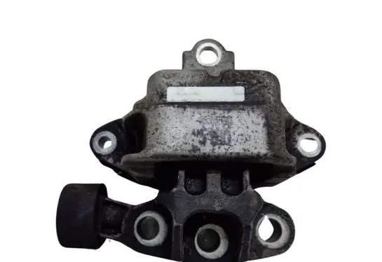 Opel Mokka Engine mount bracket 95135160