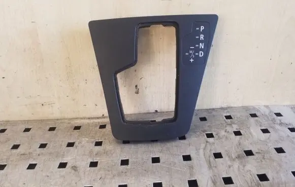 BMW X3 E83 Gear shifter surround trim plastic 51163400695