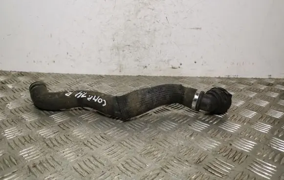 Coolant pipe/hose