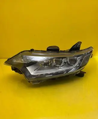 Mitsubishi Outlander Headlight/headlamp 8301C863