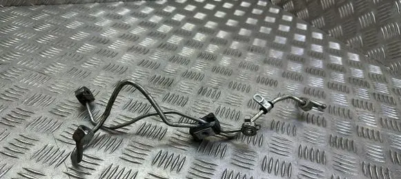 Mazda 6 Fuel injector supply line/pipe 