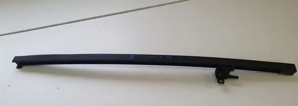 Hyundai Santa Fe Rear door windshield rail 