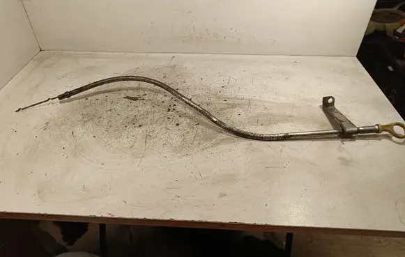 Nissan Navara D40 Oil level dip stick 
