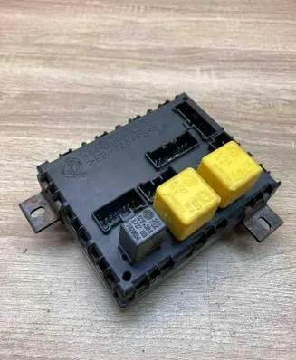 Alfa Romeo 156 Fuse module 46447809 A223