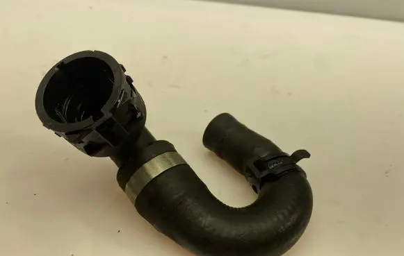 Audi A7 S7 4G Engine coolant pipe/hose 4G0122056
