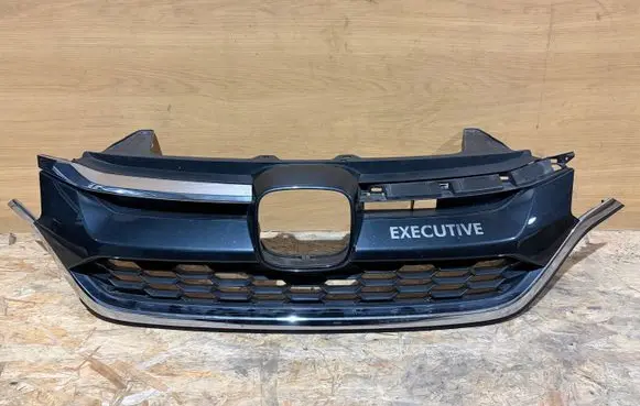 Honda CR-V Front grill 71127T1VE010M1 71124T1VE010M1 71127
