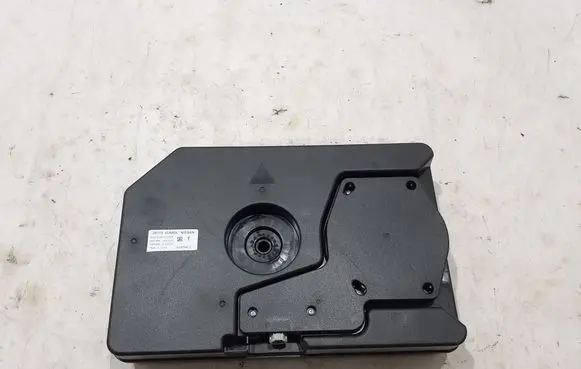 Nissan Qashqai J12 Panel speaker 281706UM0A