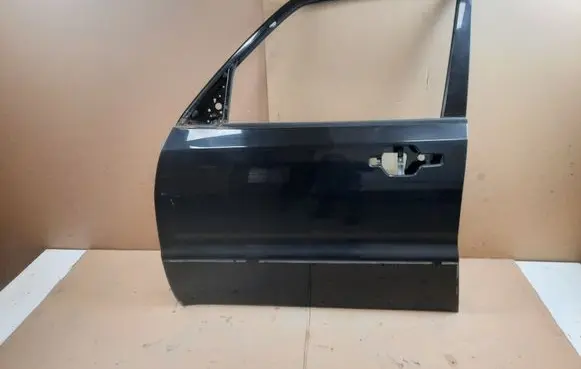 Mitsubishi Pajero Front door