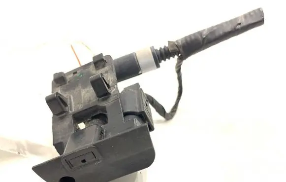 Windshield washer spray nozzle