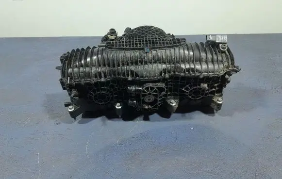 Volvo XC60 Intake manifold 32257847