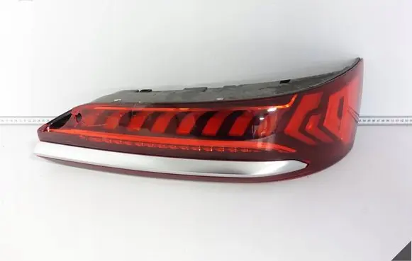 Audi Q7 4M Rear/tail lights 4M0945094F
