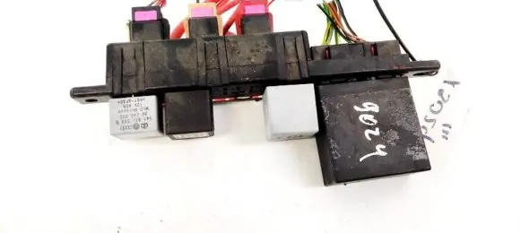 Volkswagen Golf IV Fuse box set 8L0941822
