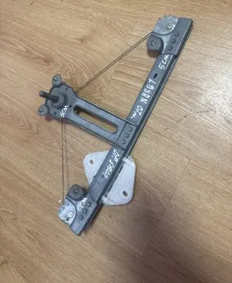 Dacia Logan I Rear door manual window regulator 118491