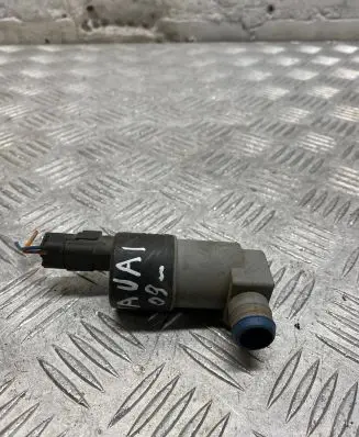 Nissan Navara D40 Windscreen/windshield washer pump A9641553880