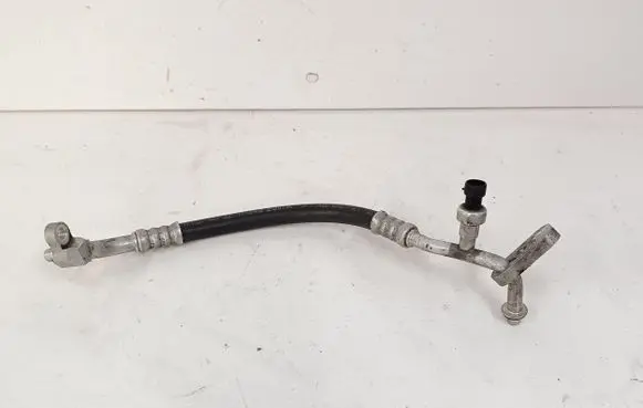 Air conditioning (A/C) pipe/hose