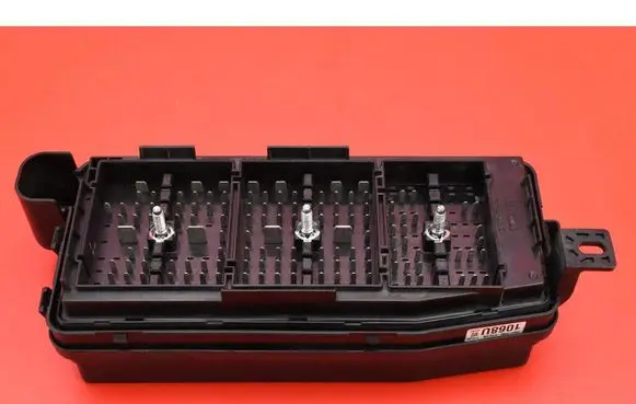 Chevrolet Captiva Fuse box set 95471068