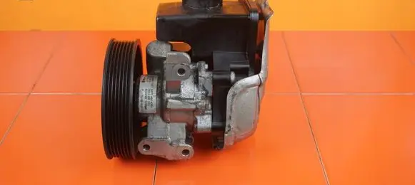 Mercedes-Benz C AMG W204 Power steering pump A0034664301 19MB50