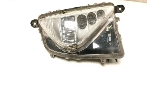 Toyota Prius (XW50) Front fog light 8122047020